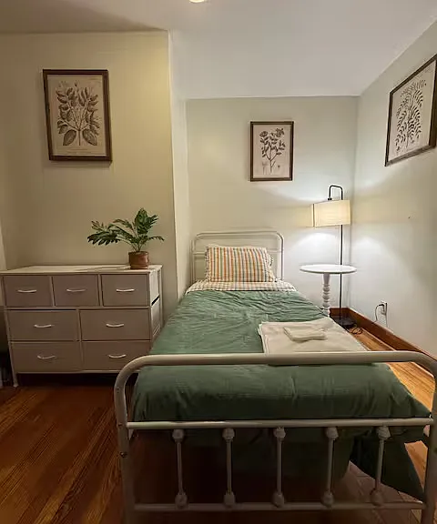 219 W Caracas Ave — Photo 5