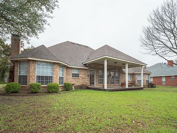 3rd image of 804 Cedarwood Dr