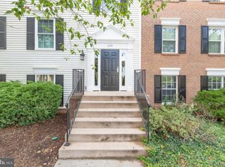 129 Fort Evans Rd SE APT B, Leesburg, VA 20175