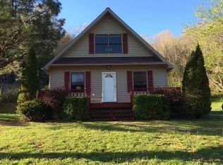 1671 Smith Grove Rd, Burkesville, KY 42717