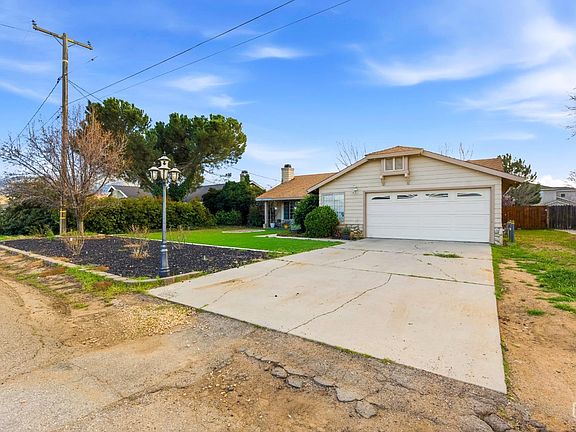 3rd image of 21461 Silver Dr