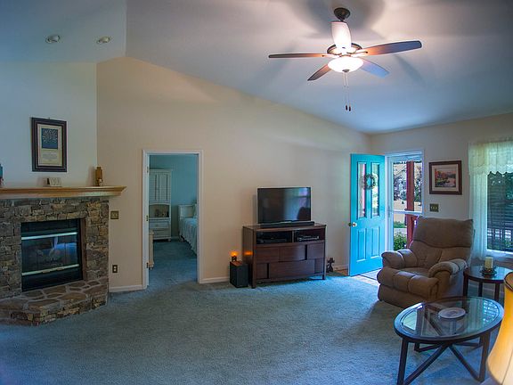2nd image of 164 Albemarle Ln