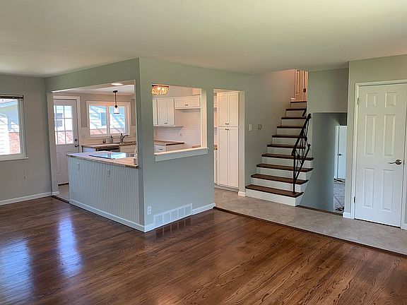 Beautiful Hardwood Flooring!