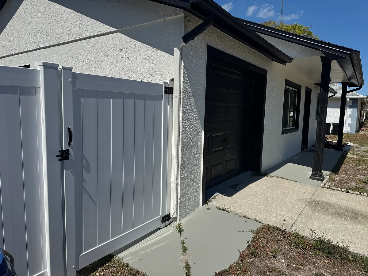 Building Photo - 1239 Mandarin Dr