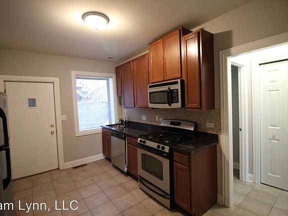 4th image of 3800-02 W Irving Park Rd 4004-10 N Hamlin Ave #1E
