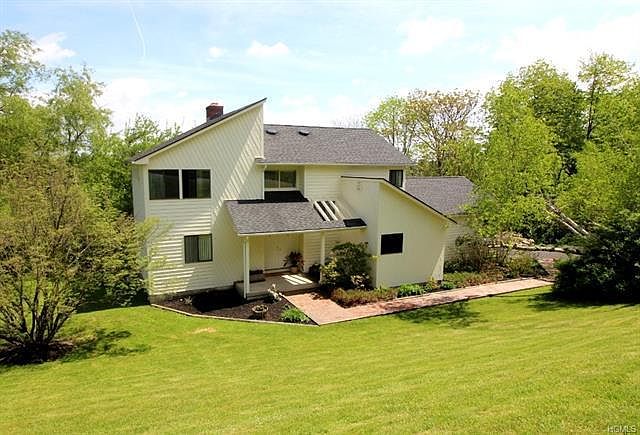 1st image of 72 Eleanor Dr