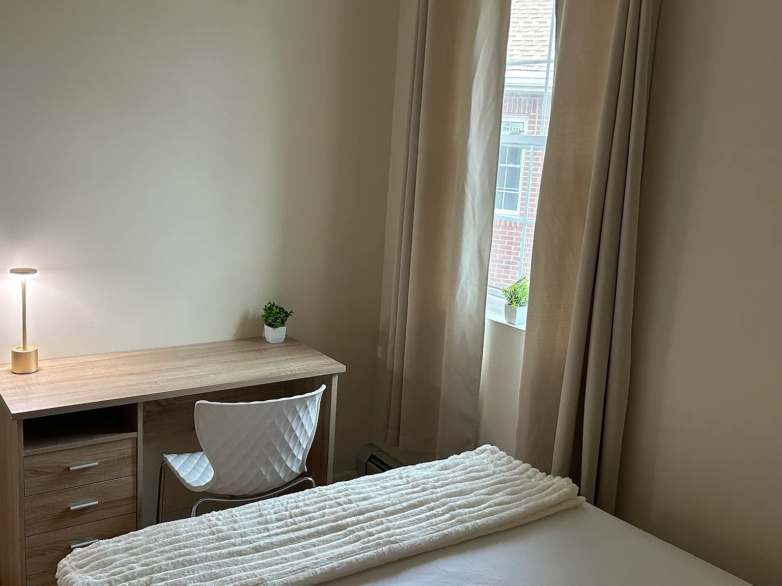 1 bed, $1,000 — Photo 3