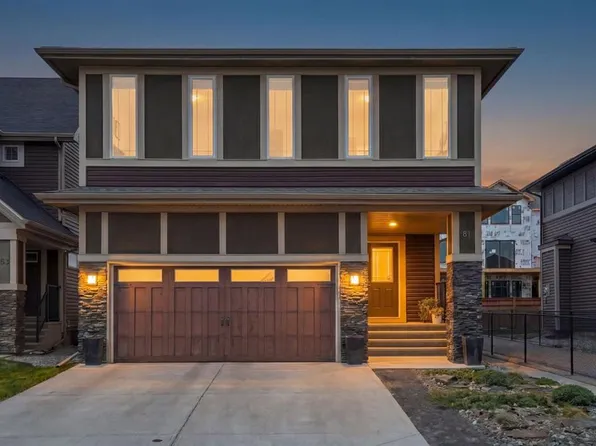 81 S Mount Rae Hts, Okotoks, AB T1S 0P1