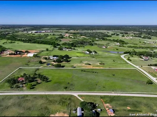 180 Santa Gertrudis Dr, Sutherland Springs, TX 78161