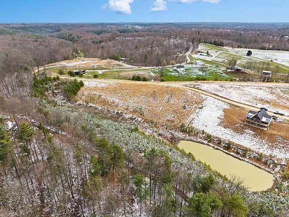 3rd image of 5 Shawnee Run