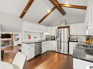 11760 Anderson Grv, Bellevue, NE 68123