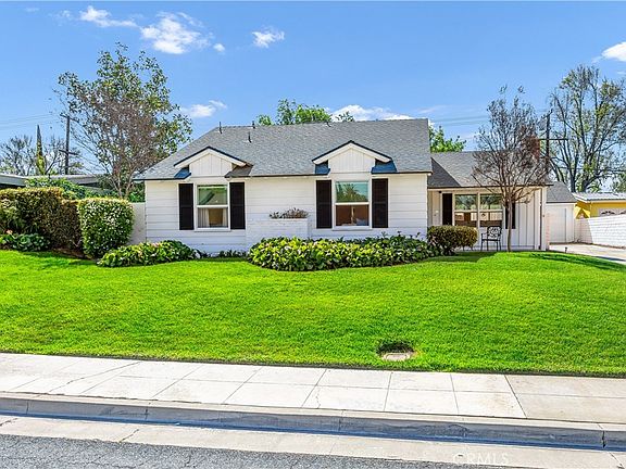 2nd image of 2924 Pecos Way