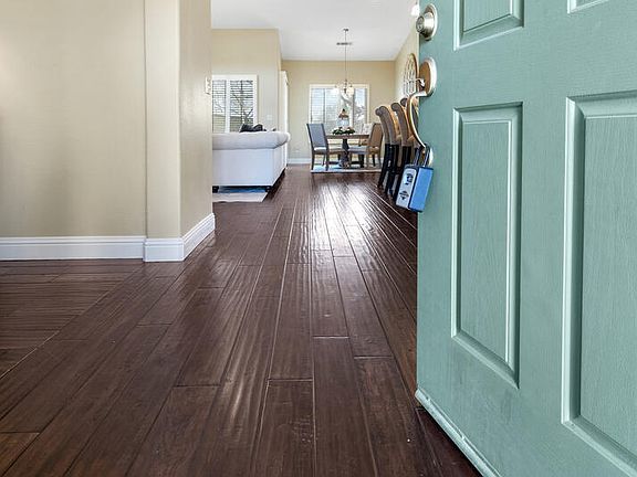 5th image of 105 N Shenandoah Court