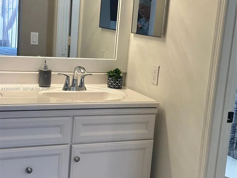 4025 Pine Ridge Ln — Photo 17