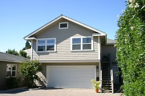1327 Carmel St Photo 1