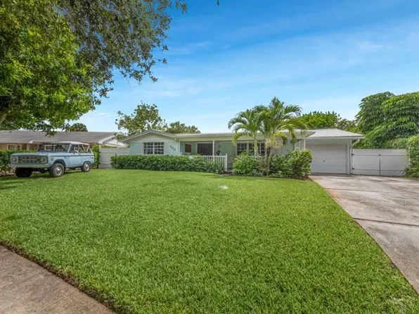 761 Fairhaven Dr, North Palm Beach, FL 33408