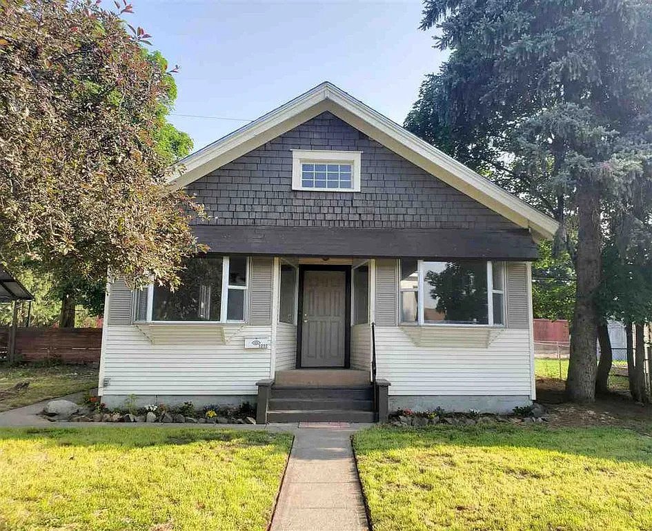4 bed, 1974 sqft, $2,000 — Photo 2