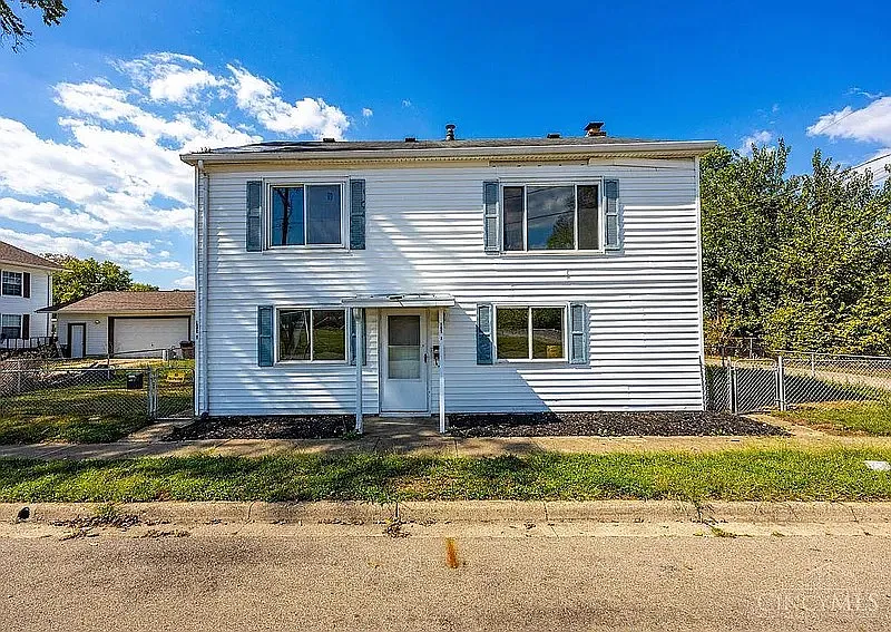 2 bed, 933 sqft, $1,300 — Photo 4