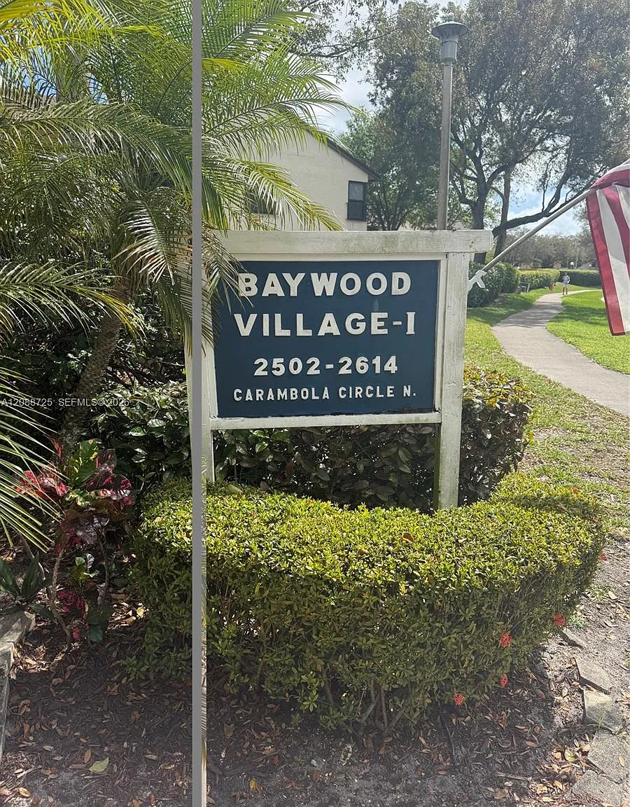 Baywood Village I-B Condo — Photo 1