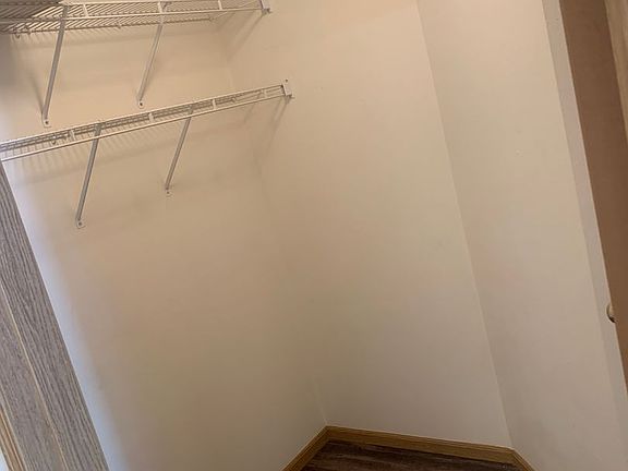 5th image of 1431 Oak Manor Ave S APT 103