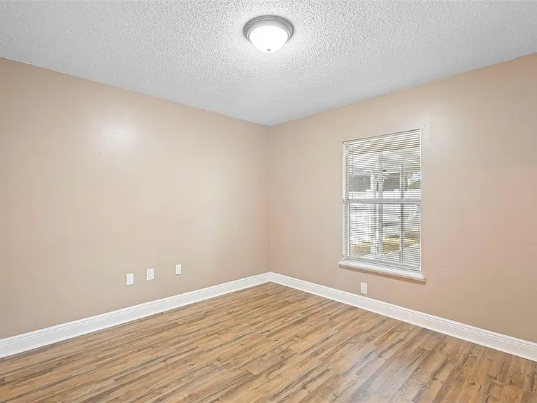 707 Brightview Dr — Photo 17
