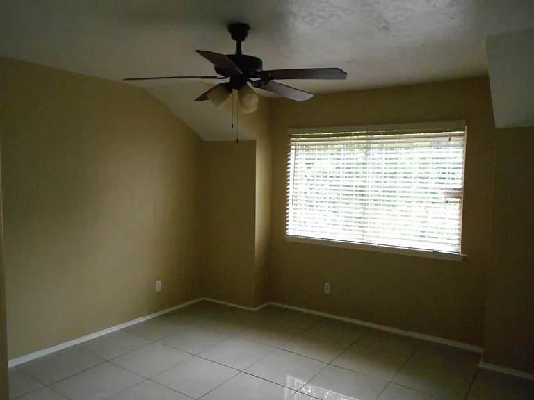 12447 W Village Dr #E — Photo 5