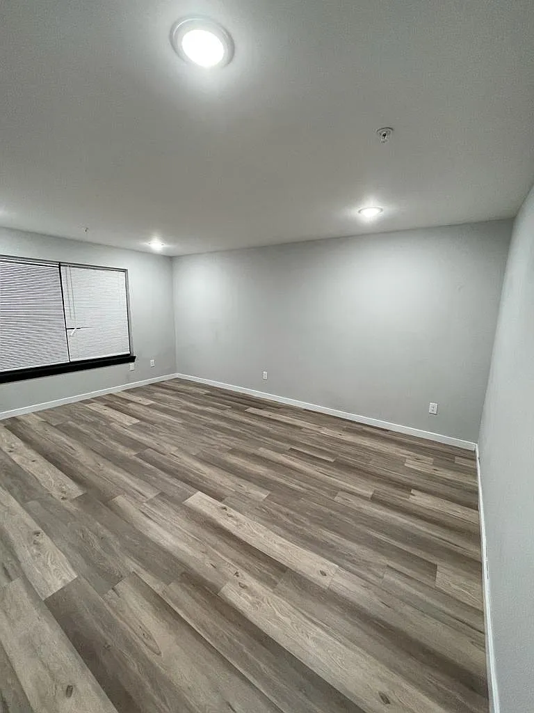 2 bed, $2,045 — Photo 4
