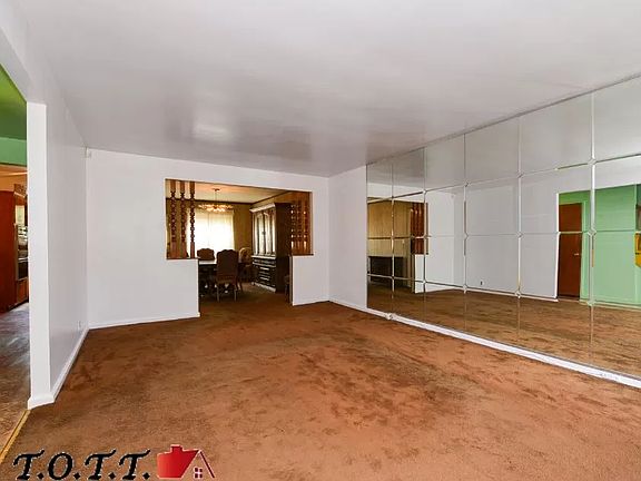 4th image of 1137 E 54th St