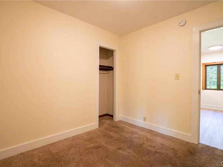7481 Hoffman Rd — Photo 10