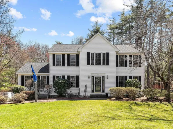 2 Watercrest Drive, Londonderry, NH 03053