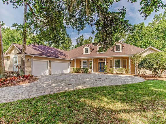 3rd image of 8028 Weatherby Ct