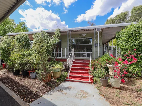 8 Shady Oaks Dr, Folsom, CA 95630