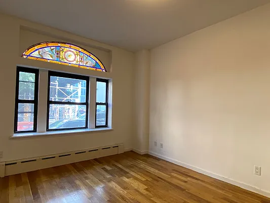 Rented by REAL New York | media 29
