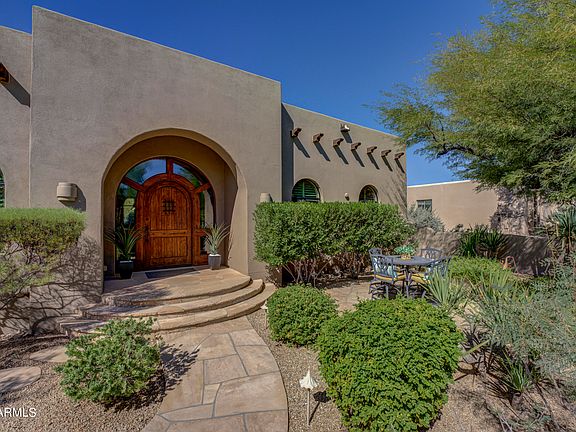 4th image of 2033 SMOKETREE Drive