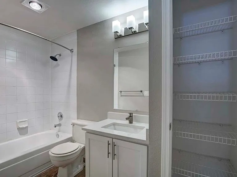 Chandlers Bay Apartments — Photo 8