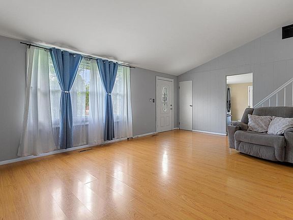 2nd image of 625 Jefferson Ave