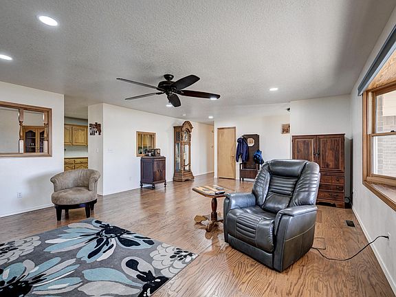 5th image of 2119 E Fir Road