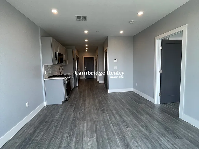 365 Western Ave #604T — Photo 2
