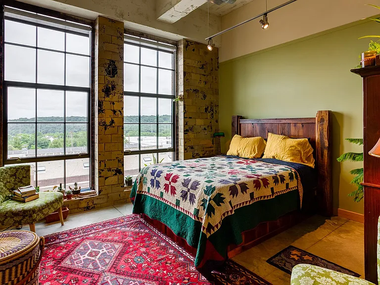 Schmidt's Artist Lofts — Photo 28
