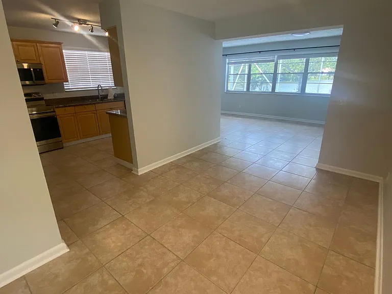 1317 Willow Rd — Photo 8