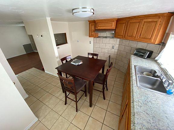 3rd image of 4421 SE 25th Ave