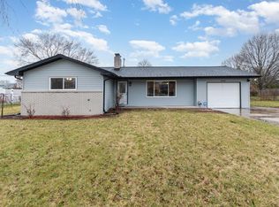 5370 Willowbrook Dr, Saginaw, MI 48638