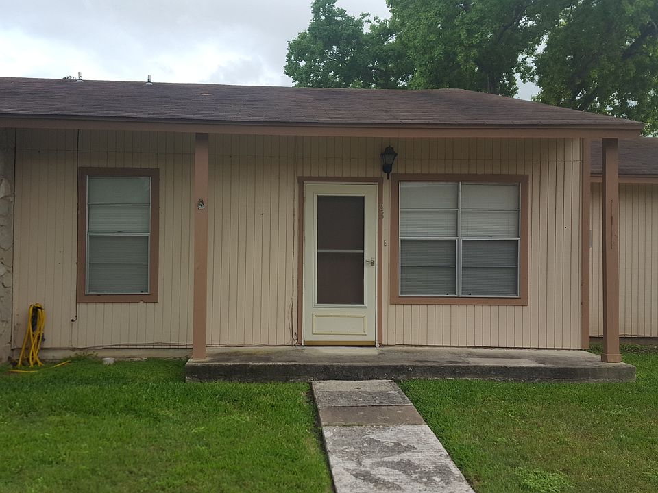 1st image of 1051 Country Club Dr APT 23