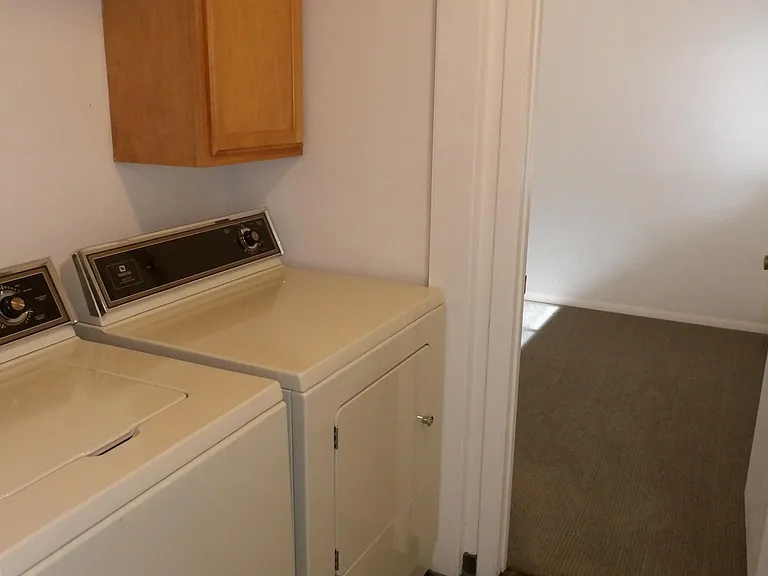 2921 Woodside Blvd — Photo 19