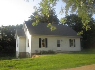 422 W Broad St, Linden, MI