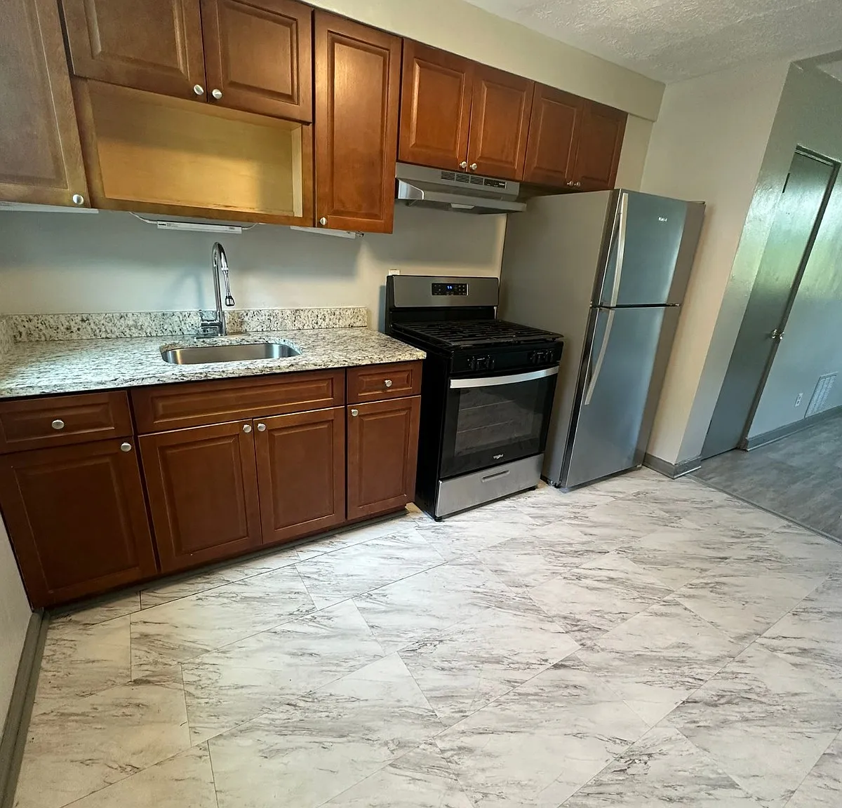 2 bed, $1,450 — Photo 2