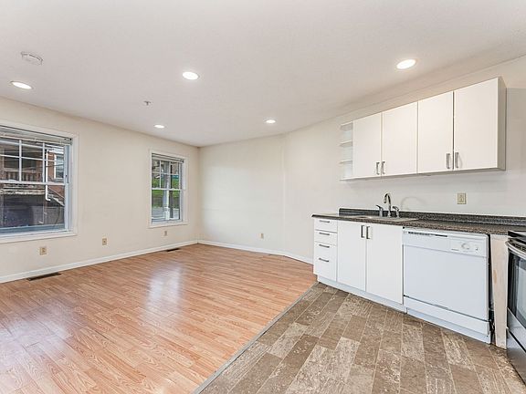 4th image of 116 3rd St APT 101