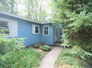 7107 S Pleasantview Rd, Harbor Springs, MI 49740