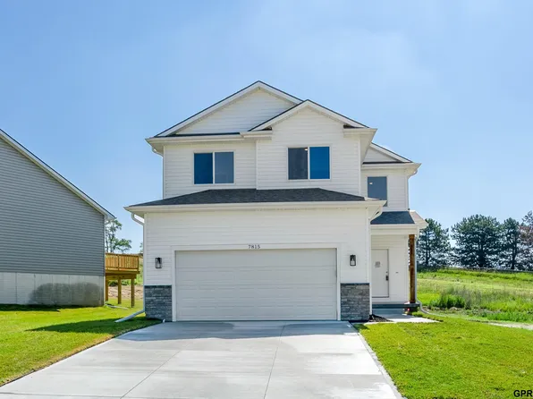 7932 N 93rd St, Omaha, NE 68122