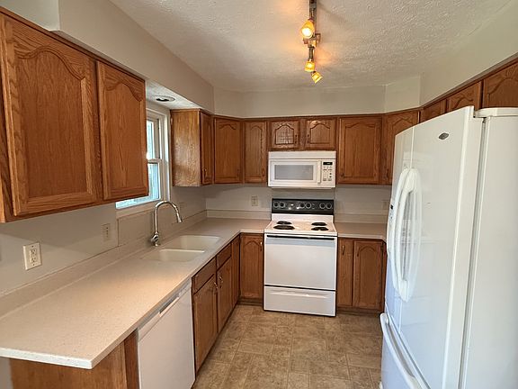 5th image of 2584 W Village Ter